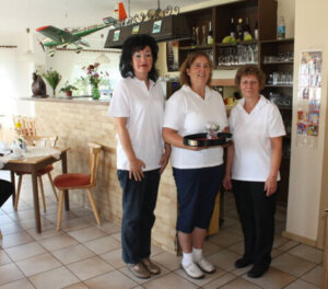 Manduela, Simone und Marina
